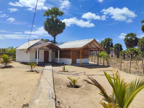 Hostal Thambili Cabanas Whisky Point