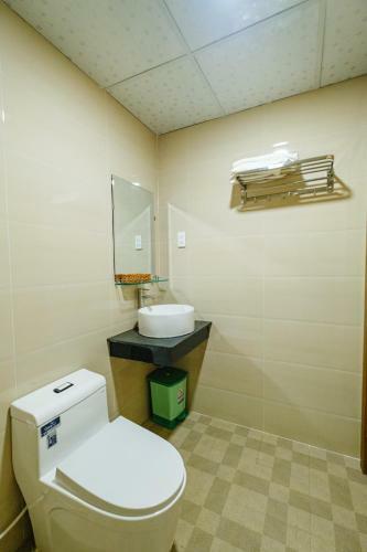 Hotel Kh�ch S?n Tre Vi?t 2