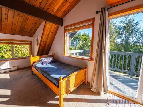 Ocean Friendly Amenities - Hot Tub, Great Location