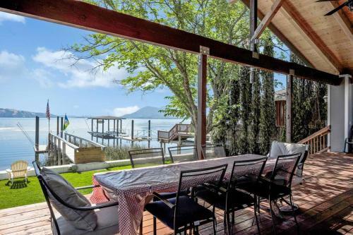 Lakeshore Paradise
