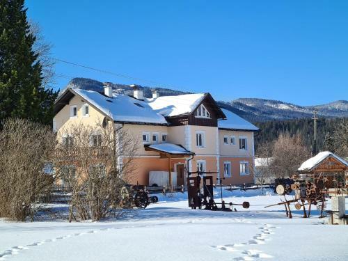 Serene Holiday Home In Bad Mitterndorf With Sauna