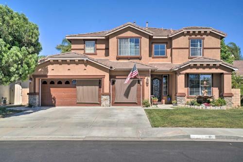 Upscale Winchester Gem With Yard, Gym And 2 Bars!