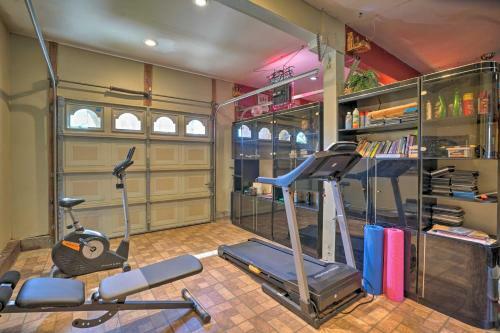 Upscale Winchester Gem With Yard, Gym And 2 Bars!