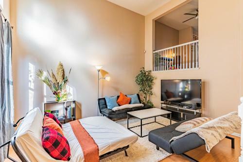 Spacious 3br 3bath Townhouse 5-mins To Bay & Beach
