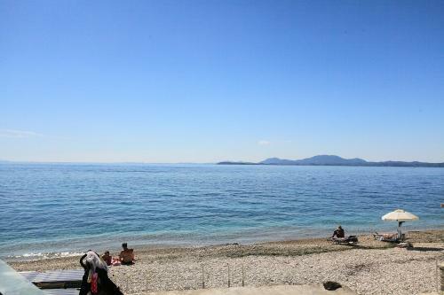 Kaminaki Beachfront Apartments