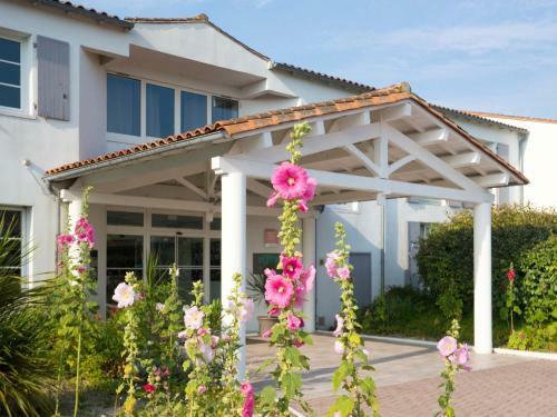 Hotel Thalacap Ars-en-r�