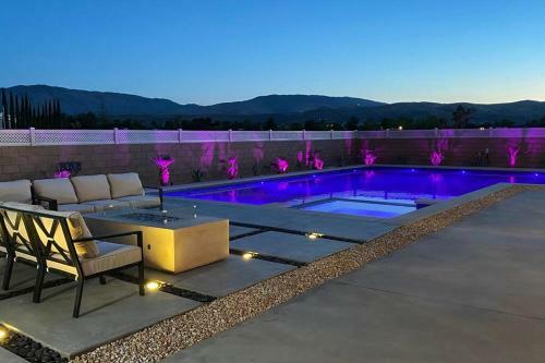 Villa Palmdale Paradise Palace / Special Event Venue