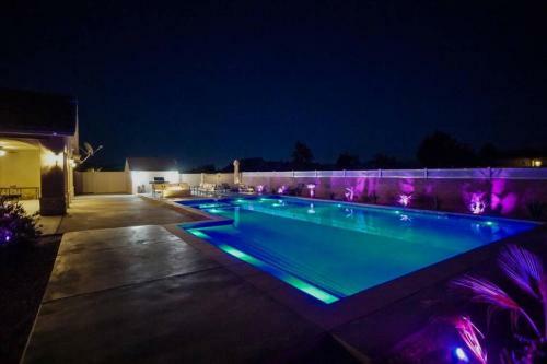 Villa Palmdale Paradise Palace / Special Event Venue