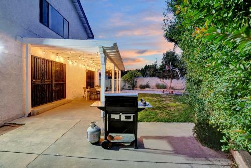 A Super Private La Home With Amazing Design And Pool & Spa