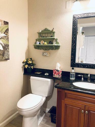 San Clemente Home With Ocean Views, Close To Beaches And Trails