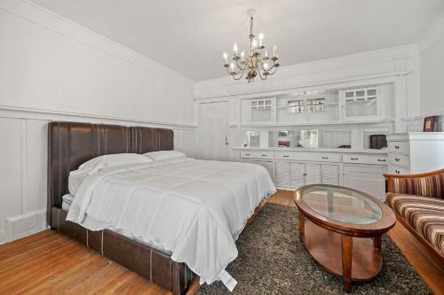 Peaceful 5 Bedroom House Sleeps 13 Free Parking