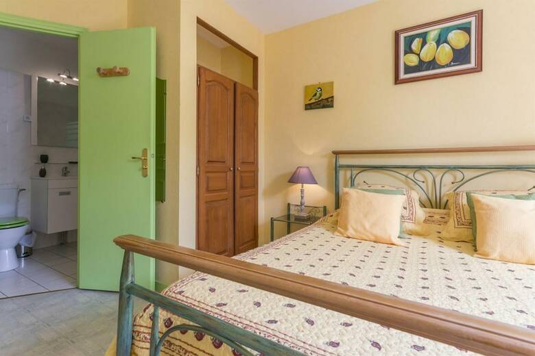 Bed & Breakfast Les Sarguenotes