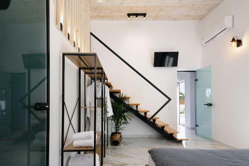 Solis Villa, A Sublime Retreat Close To The Beach!