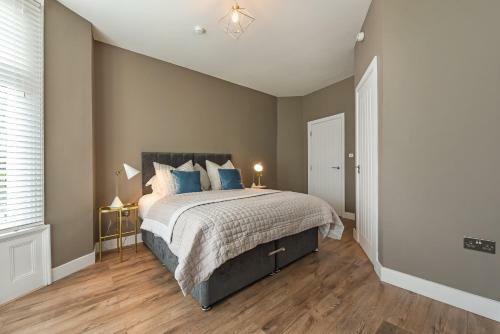Modern Gf Apartment With Parking Just 6-min From City