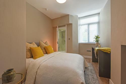 Modern Gf Apartment With Parking Just 6-min From City