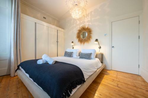 Royal Apartment By T? Sa