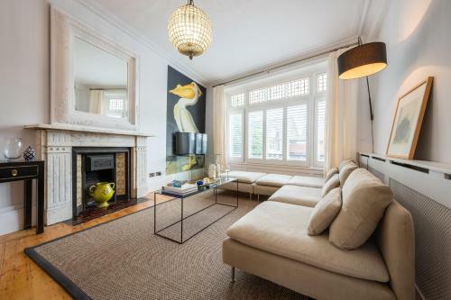 Royal Apartment By T? Sa