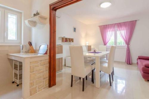 Holiday Home In Blato Insel Korcula 6411