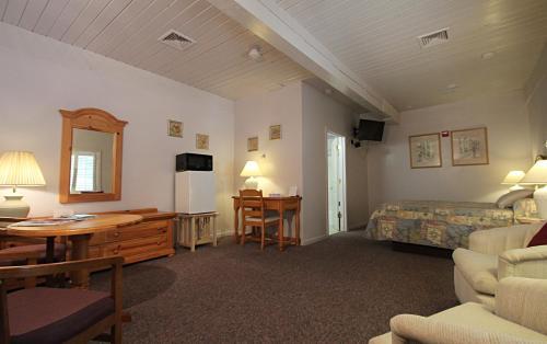 Hotel Hamilton Village Inn