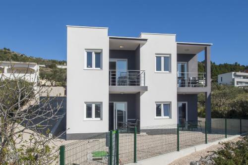 Apartments Happy Holiday
