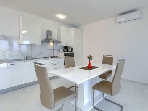 Holiday Home Mia