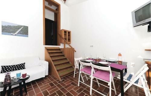 Amazing Home In Sibenik With 2 Bedrooms