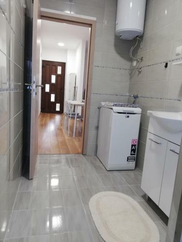 Apartmani I Kamp Turanj-?amuga