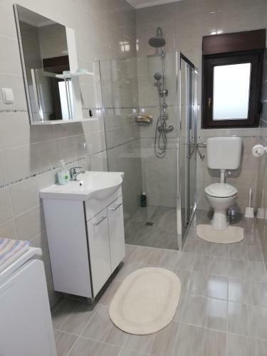 Apartmani I Kamp Turanj-?amuga