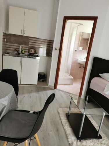 Apartmani I Kamp Turanj-?amuga