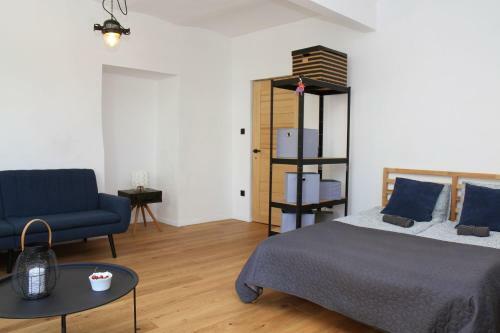 Apartamento Bem6 Romhostel: Teljes Lak�s Saj�t Terasszal