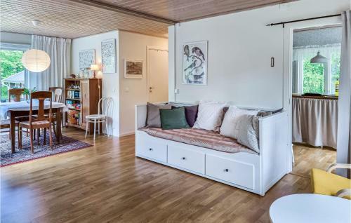 Nice Home In K�llby With Wifi And 2 Bedrooms