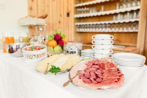 Hostal Felsenegg