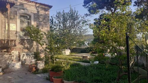 Hostal Emek Sanat Ev?