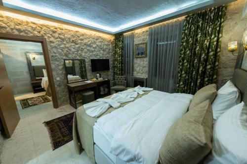 Ahiyan Hotel