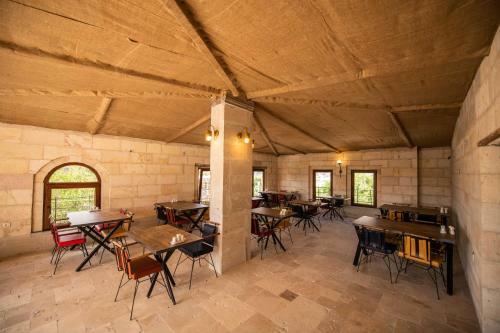 Ahiyan Hotel