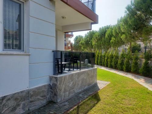 Lovely 1 Bedroom Apartment With Swimming Pool