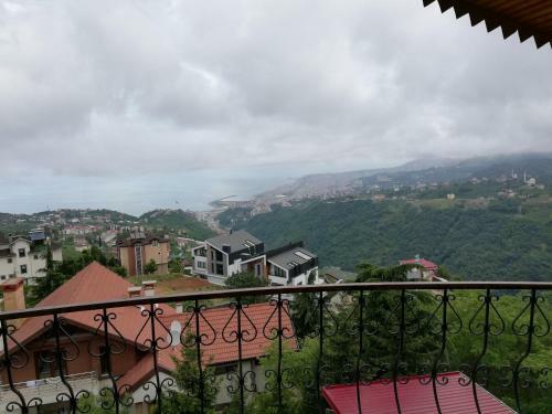 Trabzon Manzaral? Havuzlu Villa