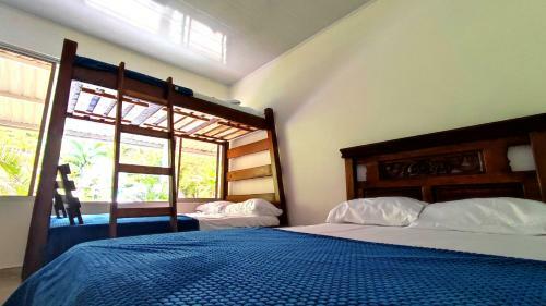 Acogedora Casa de Campo Con Vista A La Monta�a