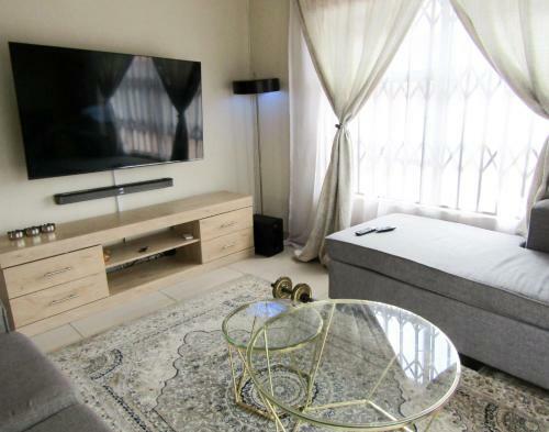 Hostal Khaya Guesthouse