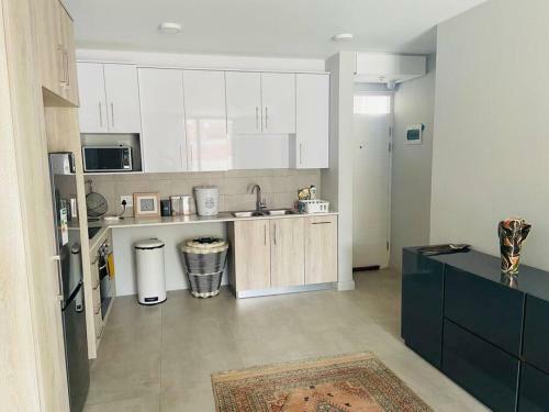 Stylish 3-bedroom Apartment In New Estate Complex