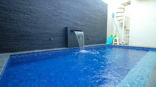 Villa Kedondong With Private Pool And Rooftop