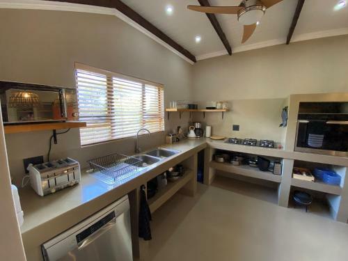 Villa Ostrich Hide