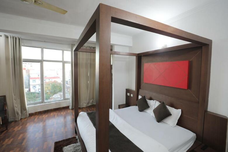 Mahadev Hotel And Resorts