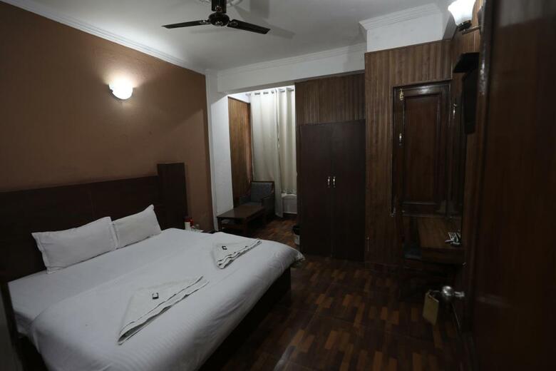 Mahadev Hotel And Resorts