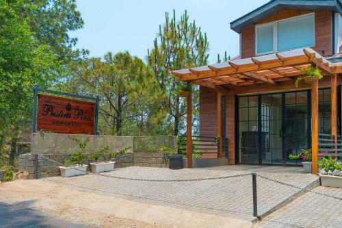 Villa Stayvista At Pristine Pines
