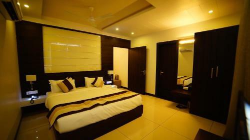 Love Kush Hotel