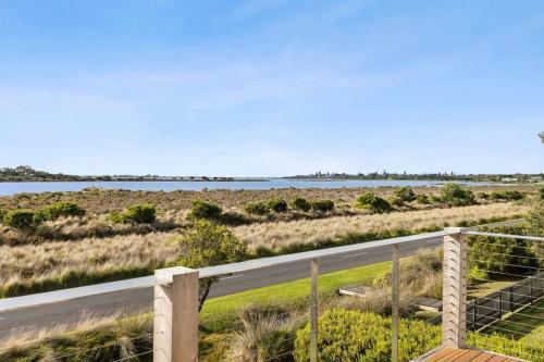 Waterview- Queenscliff, Bay Views, Pet Friendly