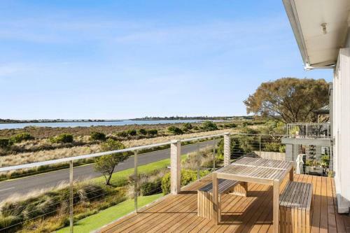 Waterview- Queenscliff, Bay Views, Pet Friendly