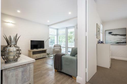 Cottesloe Garden View Apartment - Executive Escapes