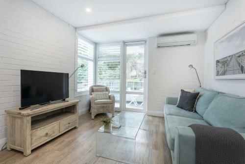 Cottesloe Garden View Apartment - Executive Escapes
